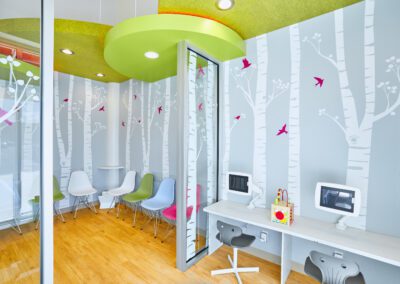 Dentist clinic Waiting room from left front window